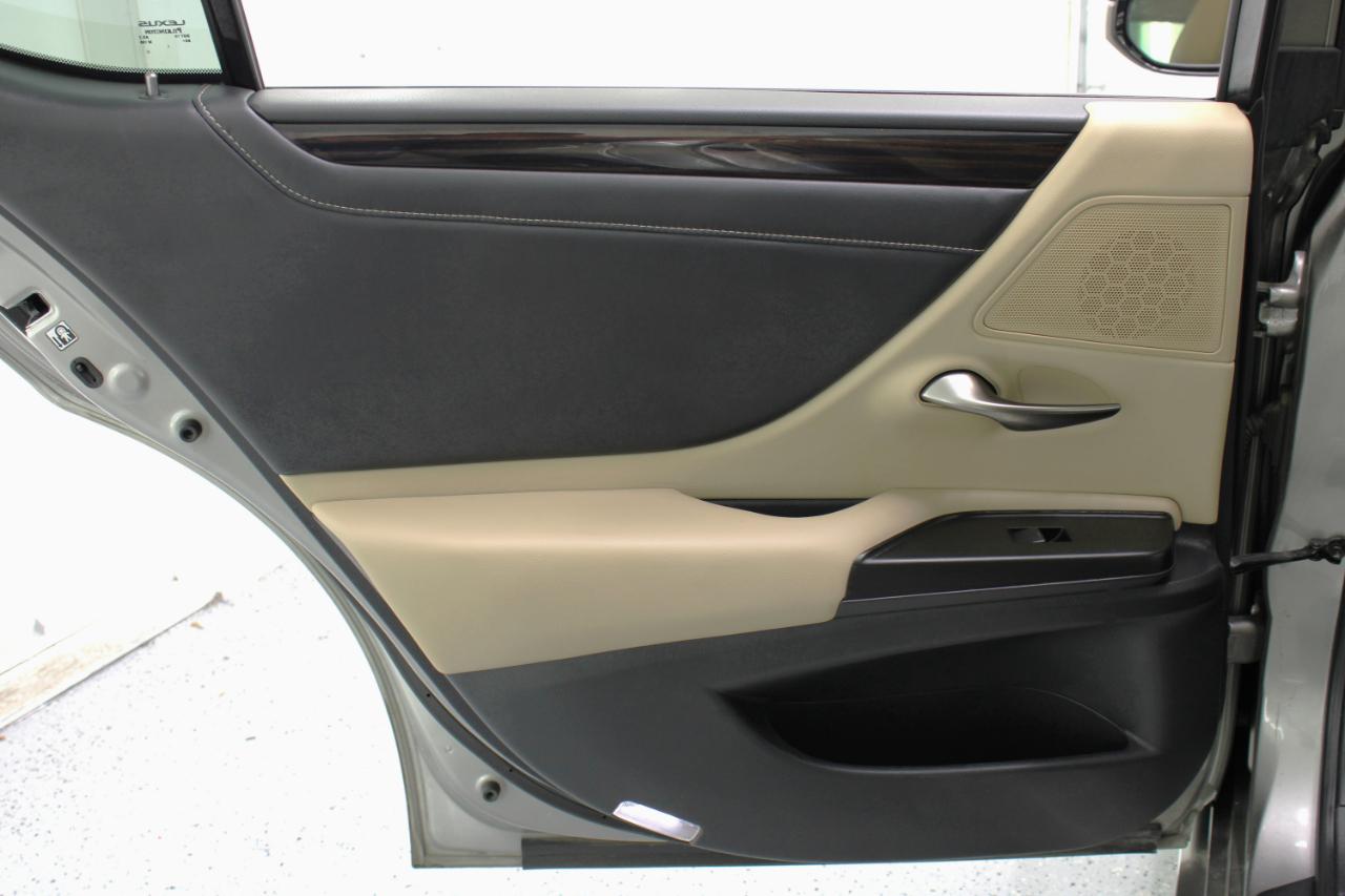 Lexus ES 300h Premium 2019
