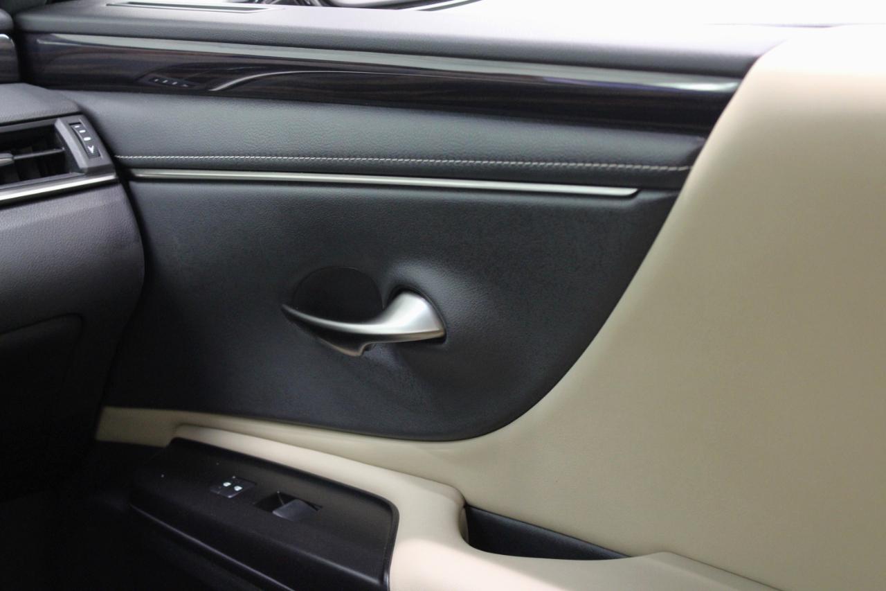 Lexus ES 300h Premium 2019