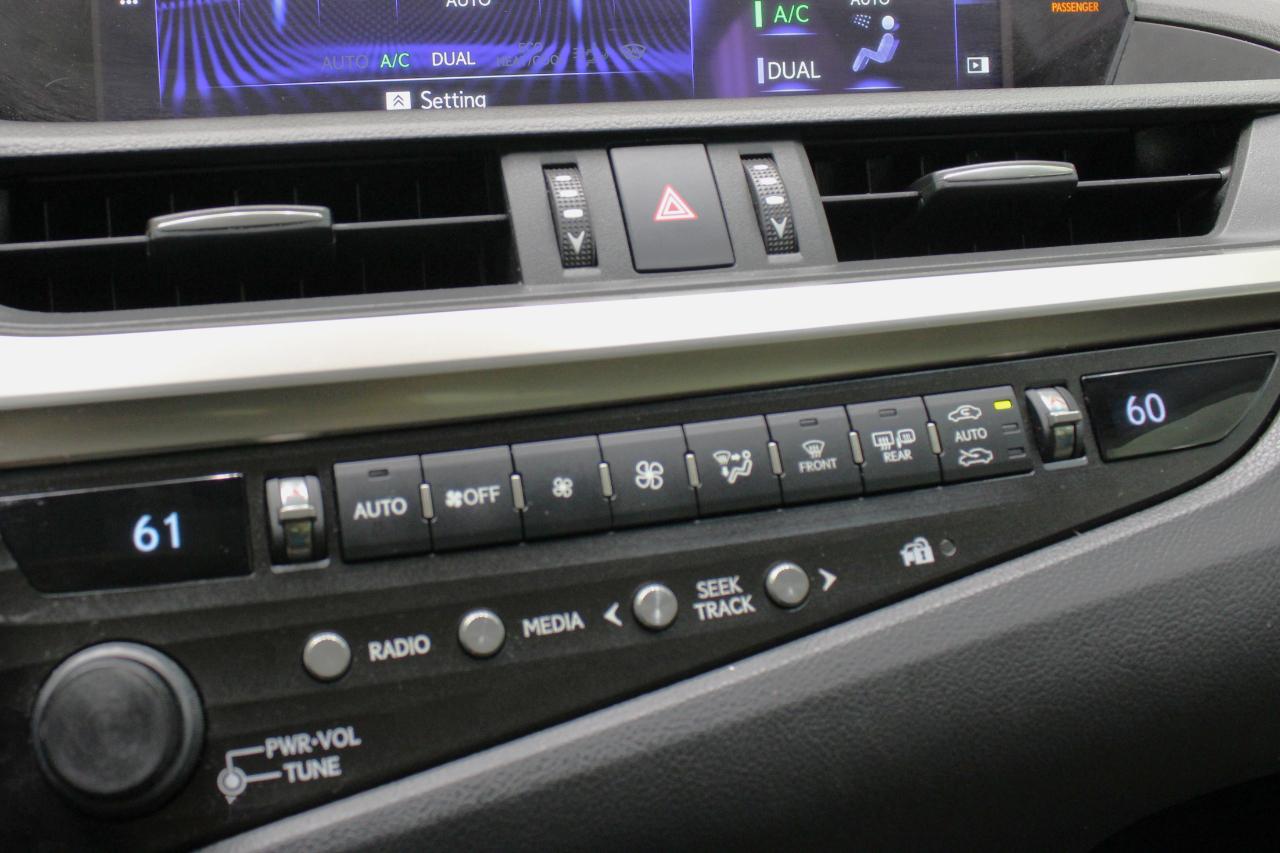 Lexus ES 300h Premium 2019