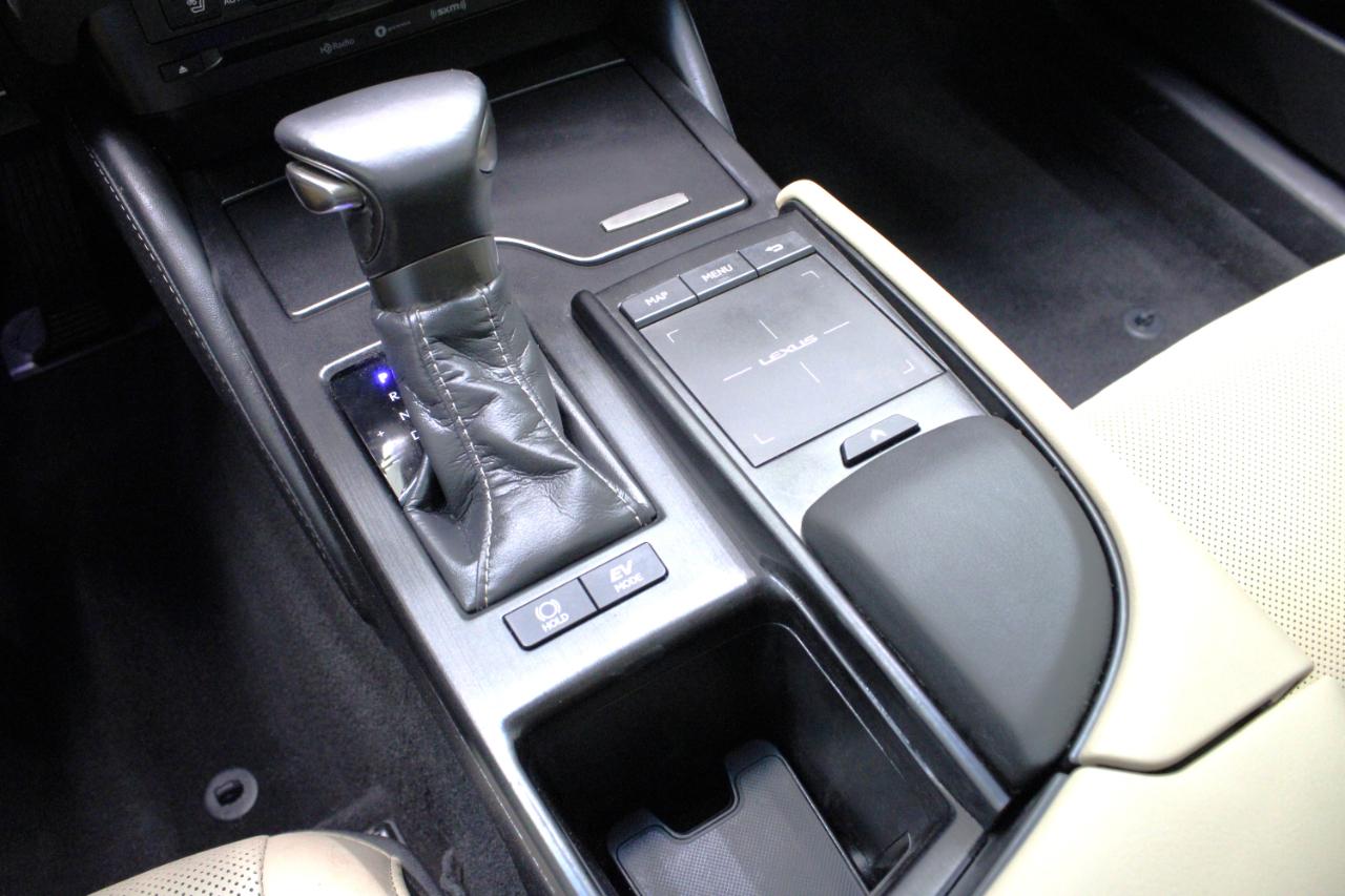 Lexus ES 300h Premium 2019