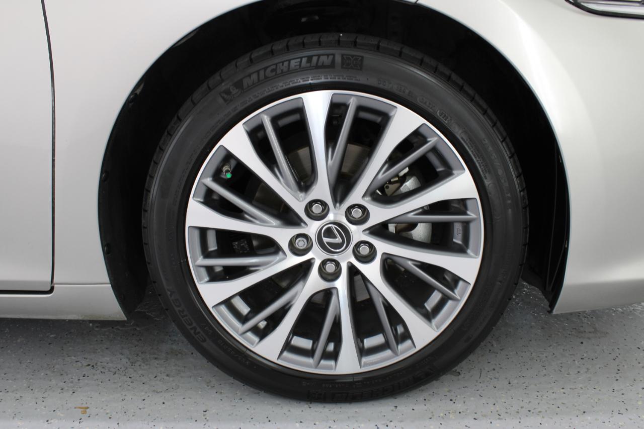 Lexus ES 300h Premium 2019