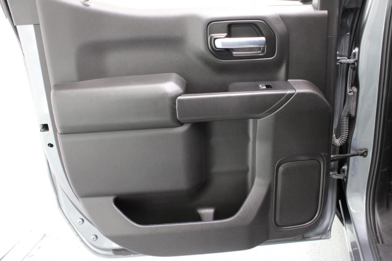 Chevrolet Silverado 1500 2WD Crew Cab 147" Custom 2020
