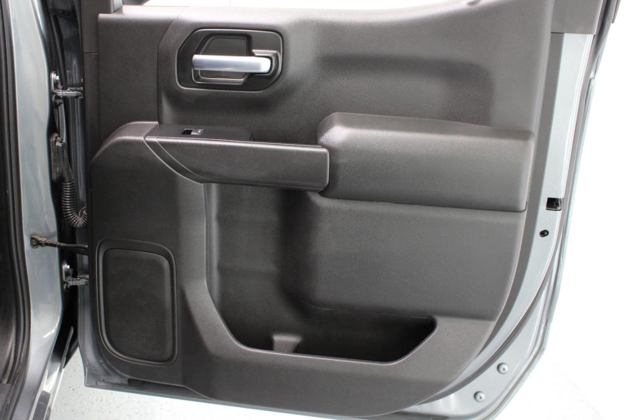 Chevrolet Silverado 1500 2WD Crew Cab 147" Custom 2020