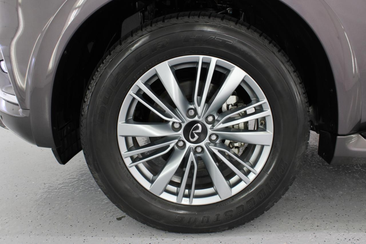 Infiniti QX80 LUXE AWD 2023