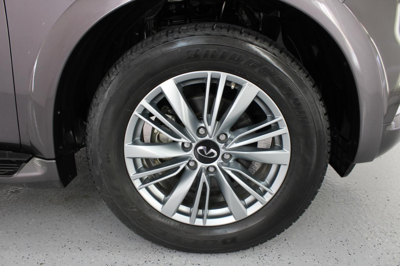 Infiniti QX80 LUXE AWD 2023