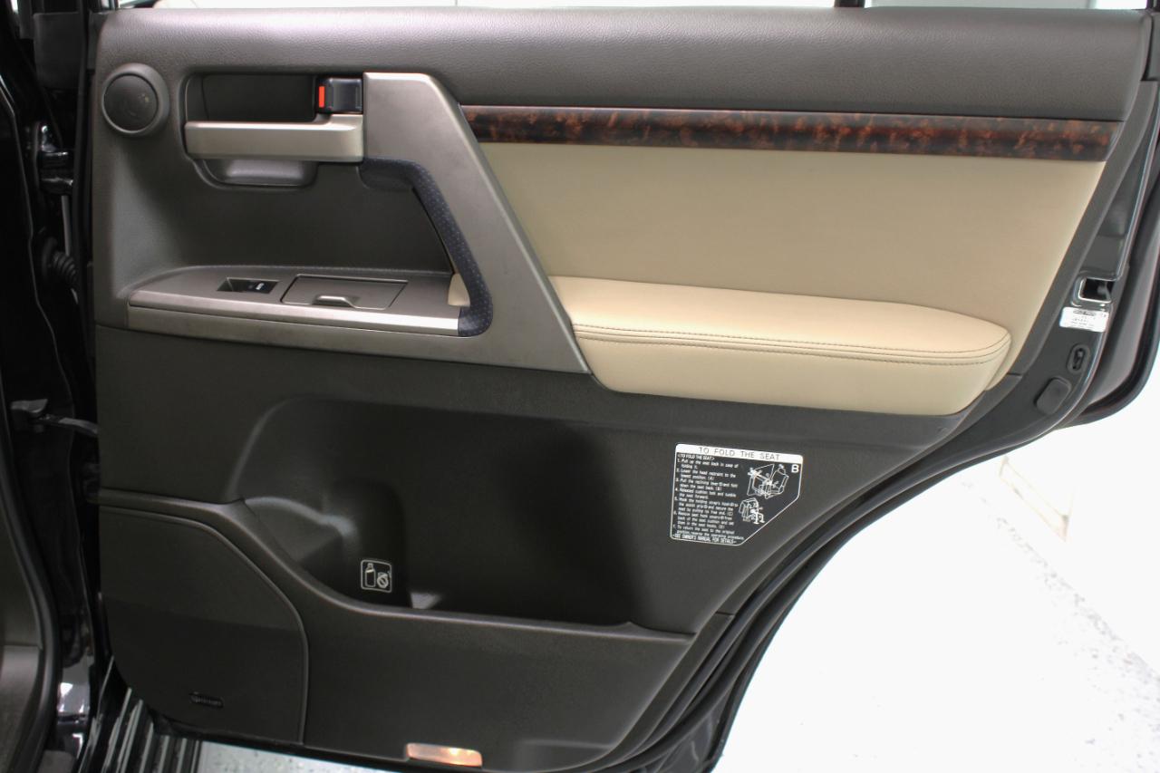 Toyota Land Cruiser 4dr 4WD (Natl) 2009
