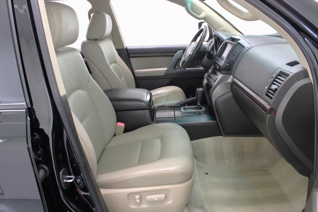 Toyota Land Cruiser 4dr 4WD (Natl) 2009