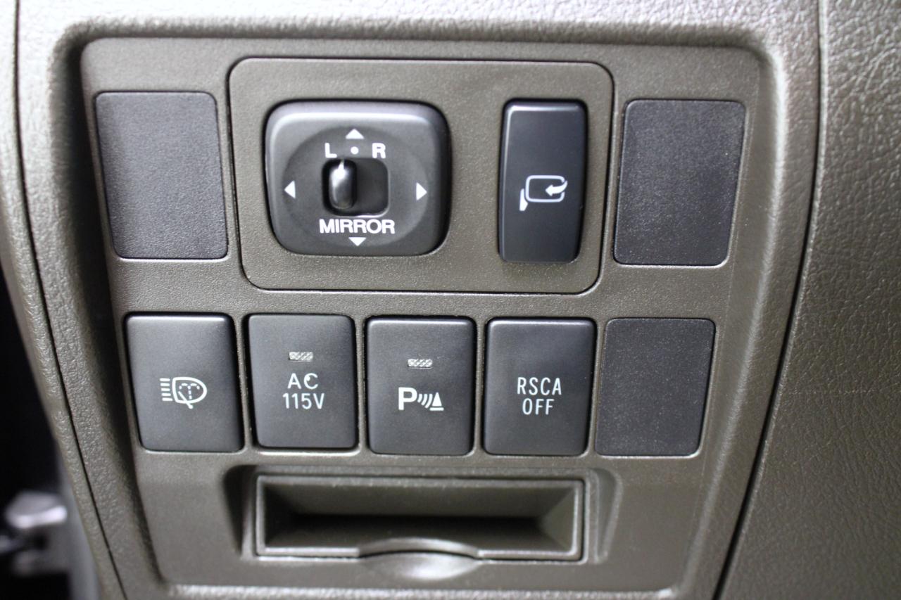 Toyota Land Cruiser 4dr 4WD (Natl) 2009