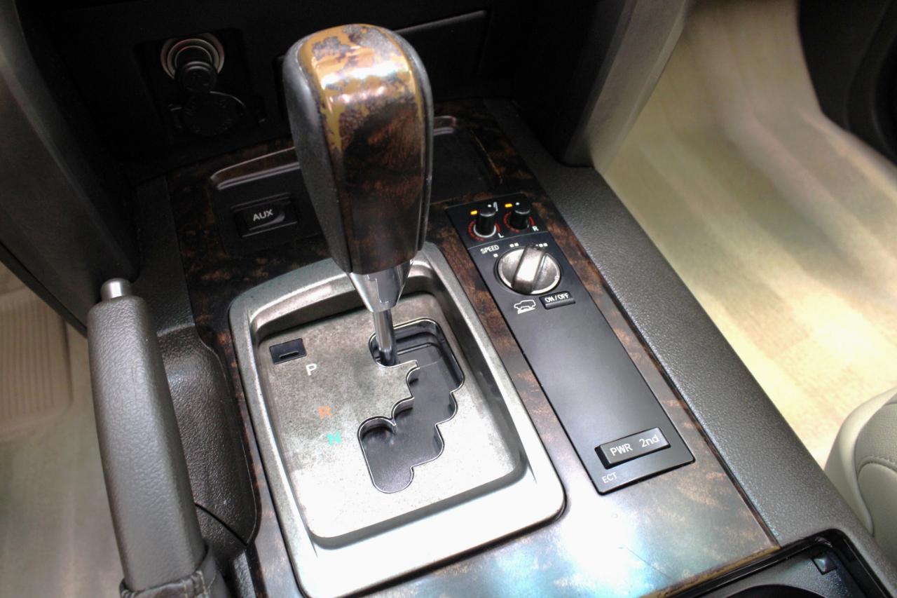 Toyota Land Cruiser 4dr 4WD (Natl) 2009