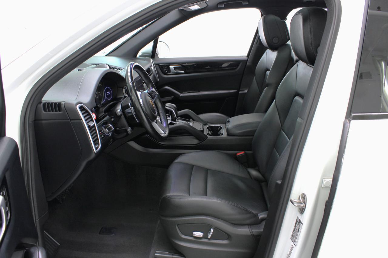 Porsche Cayenne AWD 2020