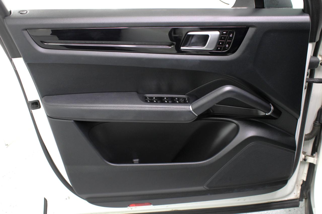 Porsche Cayenne AWD 2020