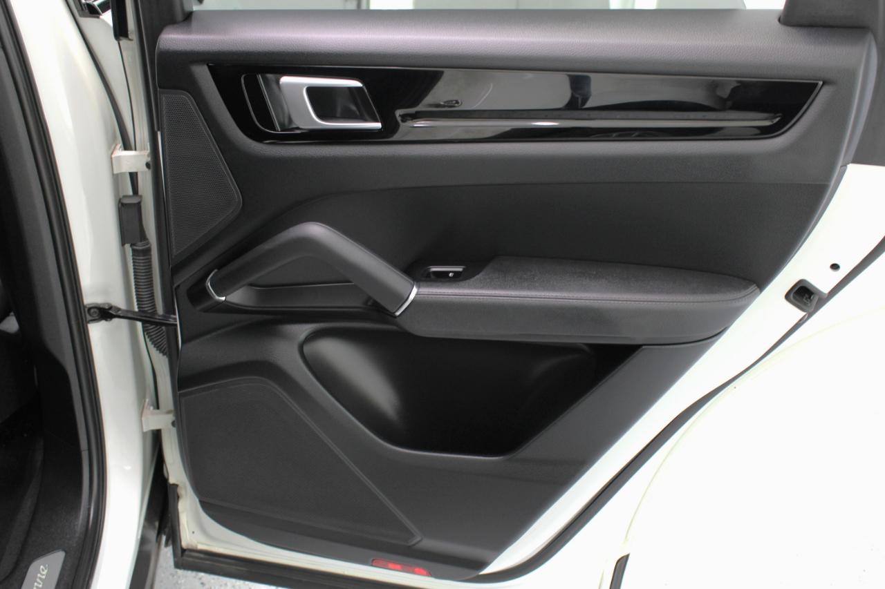 Porsche Cayenne AWD 2020