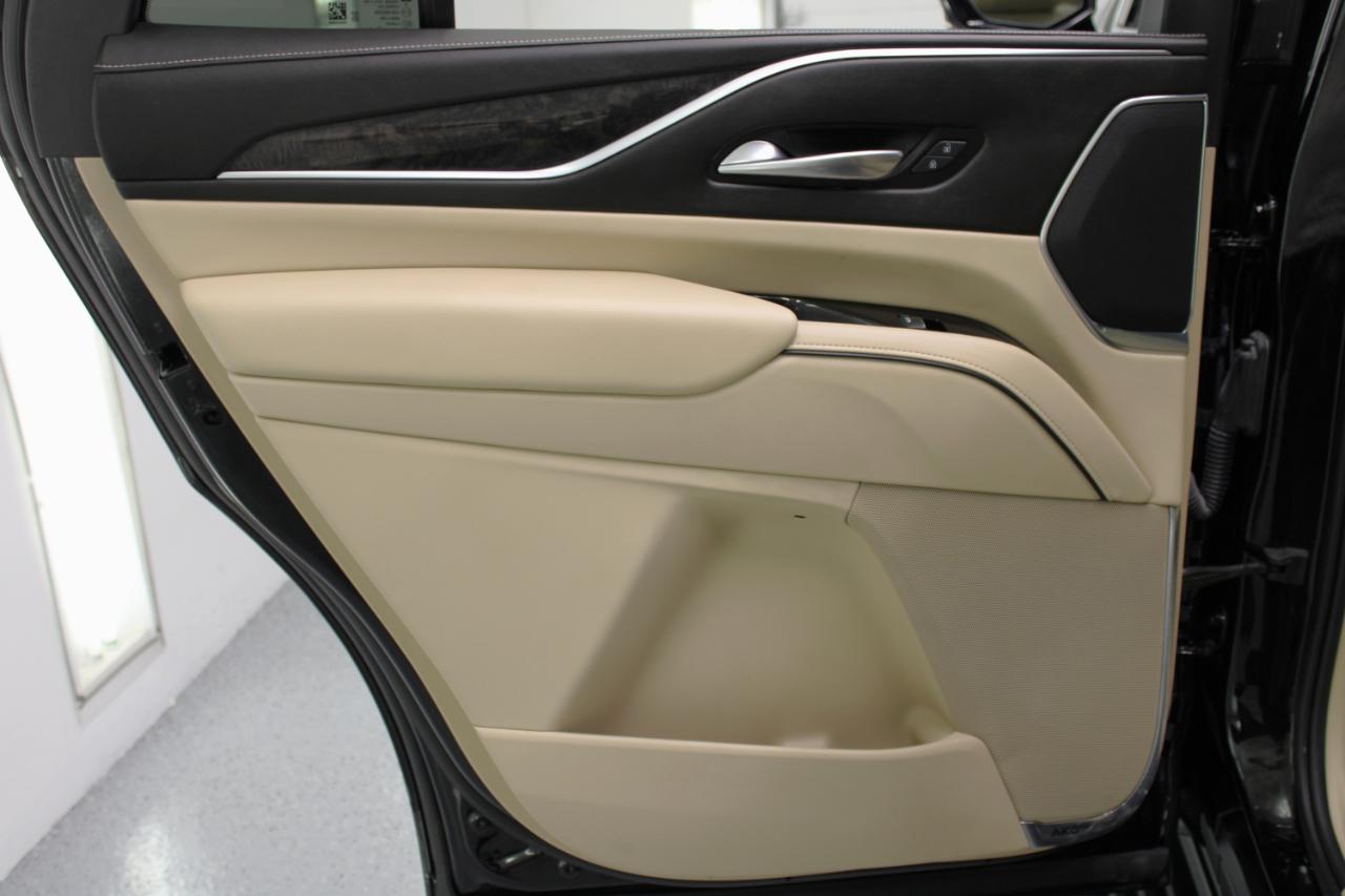 Cadillac Escalade 2WD 4dr Premium Luxury 2022