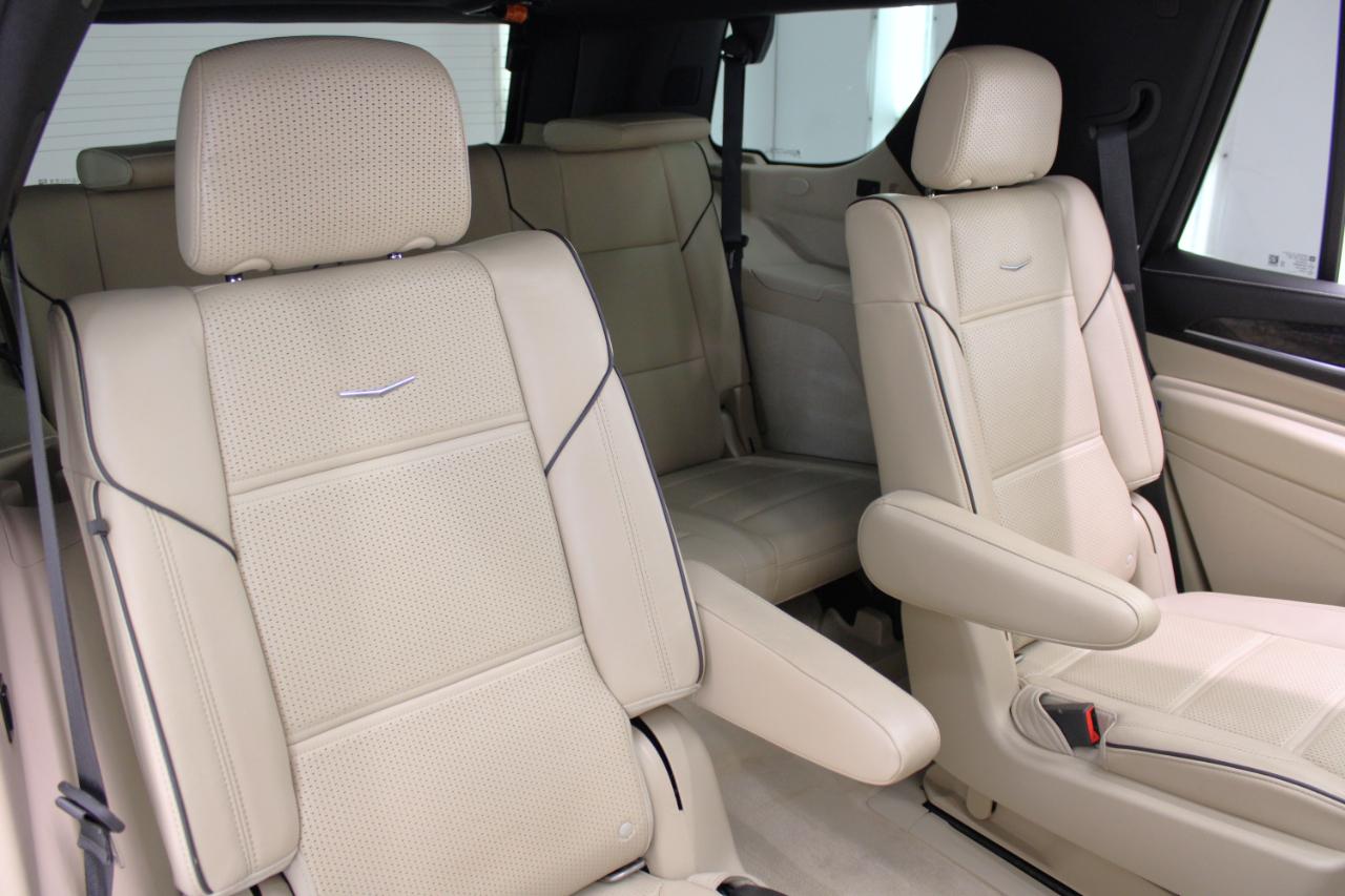 Cadillac Escalade 2WD 4dr Premium Luxury 2022