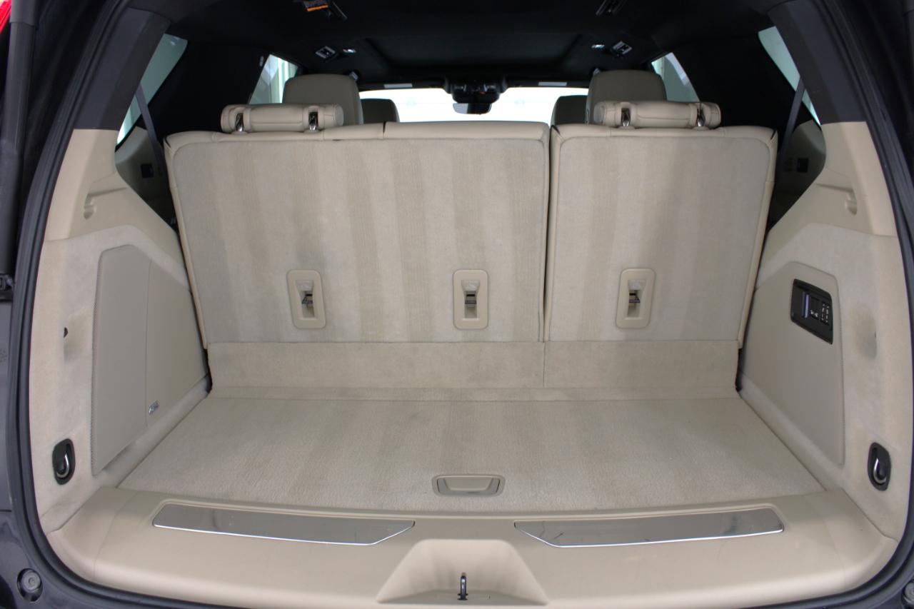 Cadillac Escalade 2WD 4dr Premium Luxury 2022