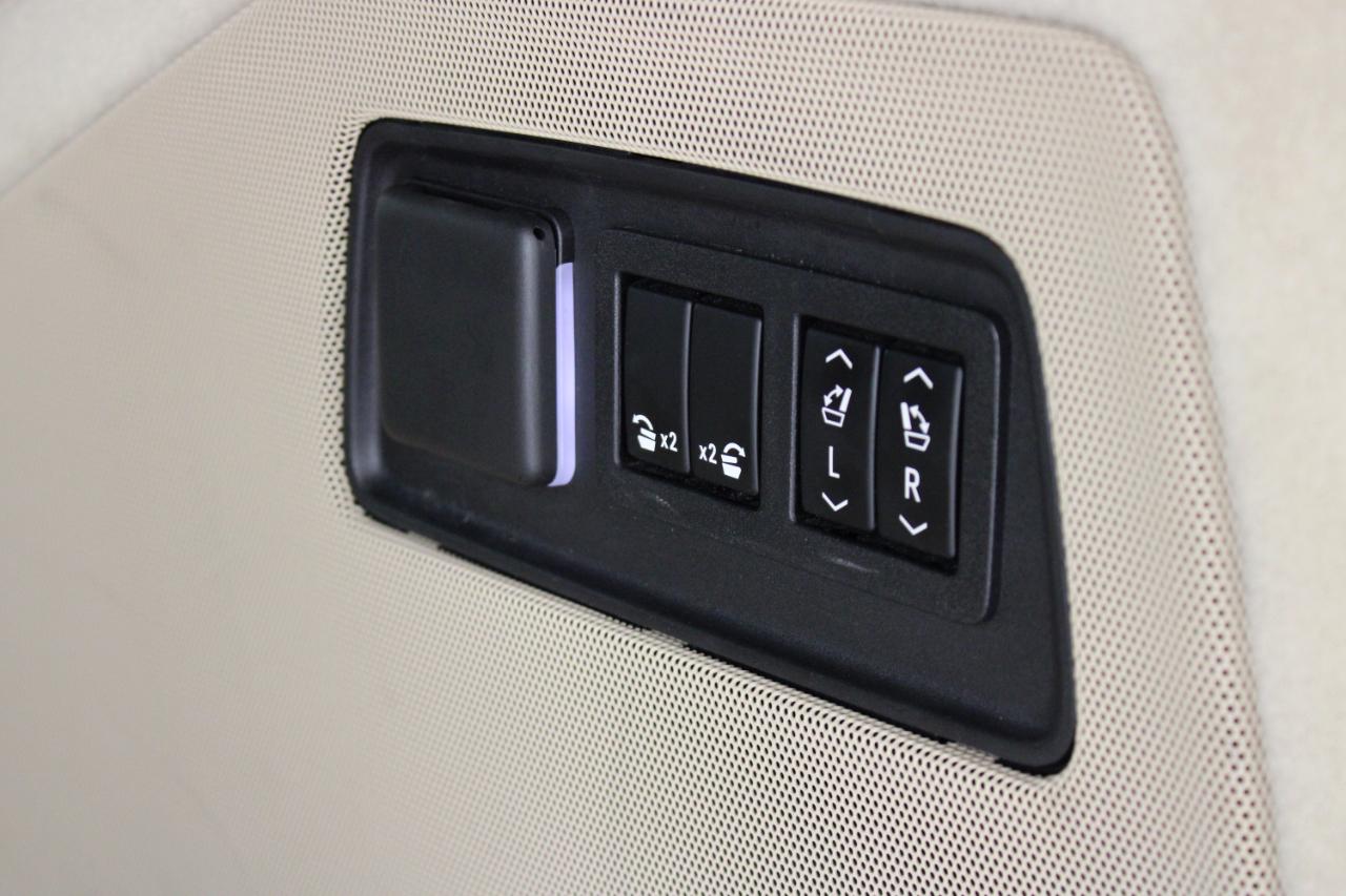 Cadillac Escalade 2WD 4dr Premium Luxury 2022