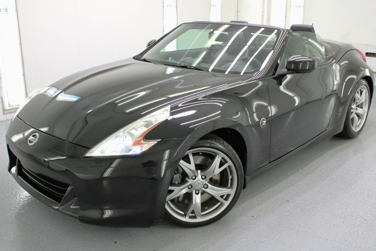 Nissan 370Z 2dr Roadster Auto Touring 2010