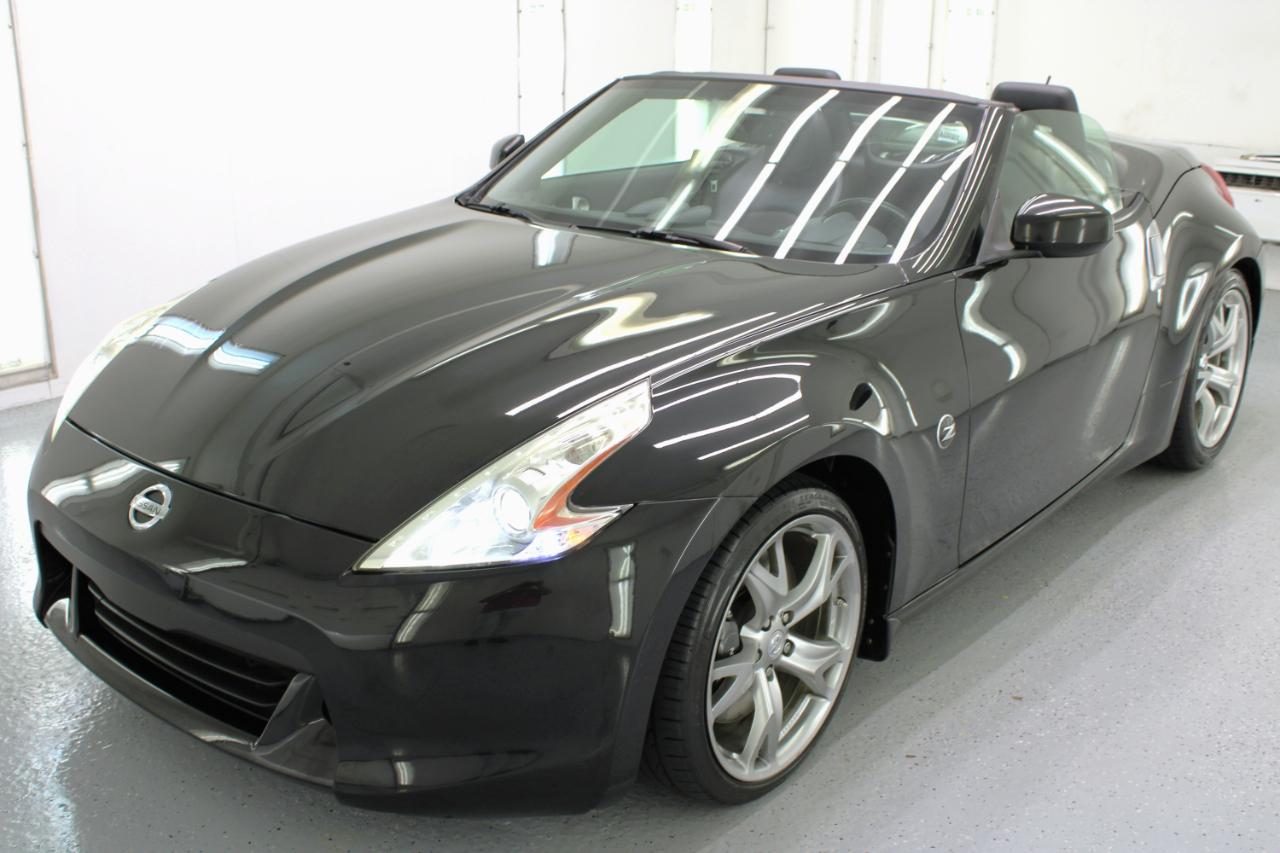 Nissan 370Z 2dr Roadster Auto Touring 2010