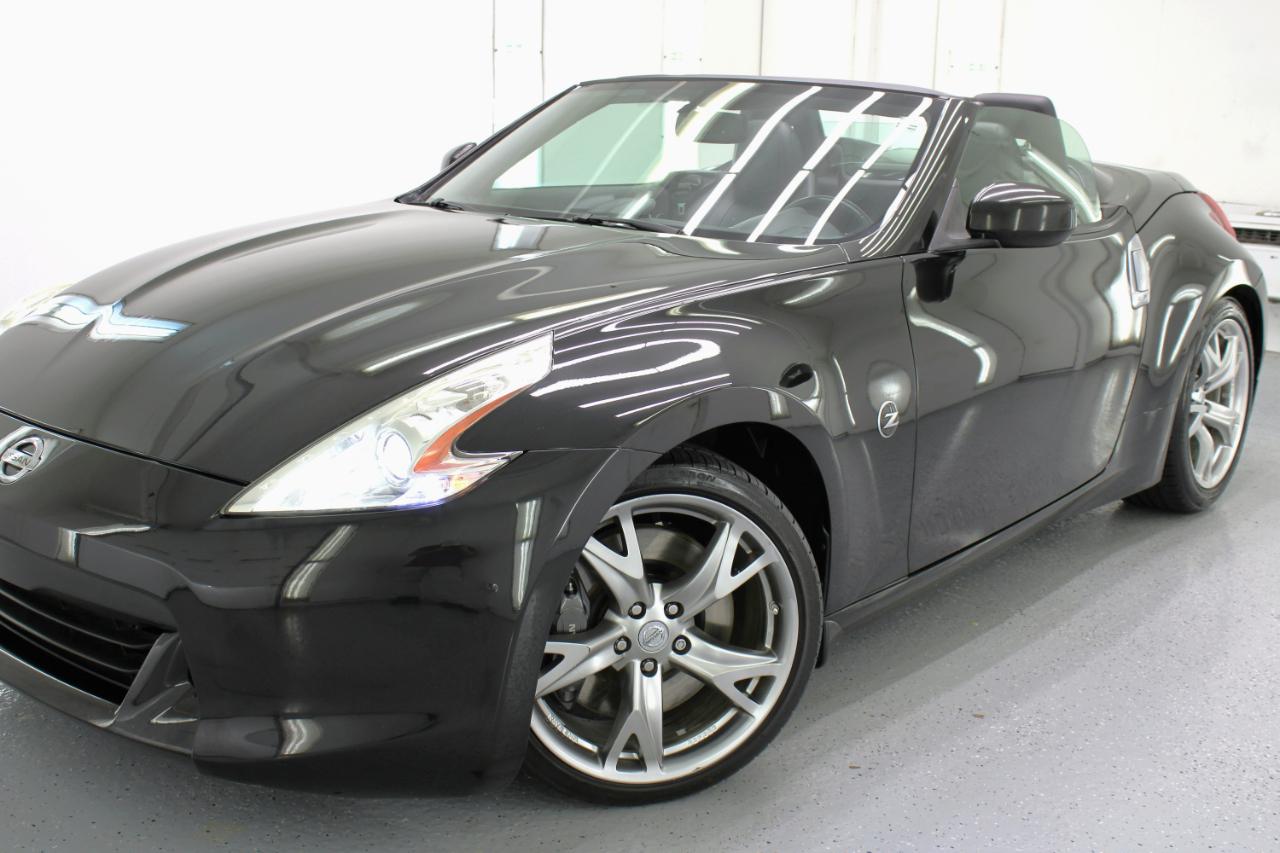 Nissan 370Z 2dr Roadster Auto Touring 2010