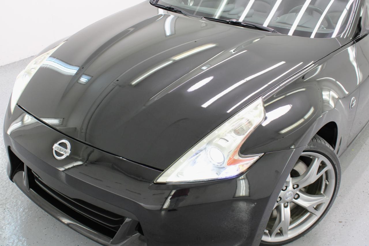 Nissan 370Z 2dr Roadster Auto Touring 2010