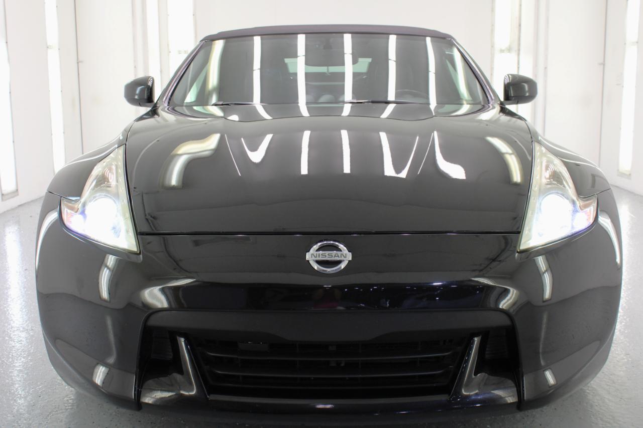 Nissan 370Z 2dr Roadster Auto Touring 2010