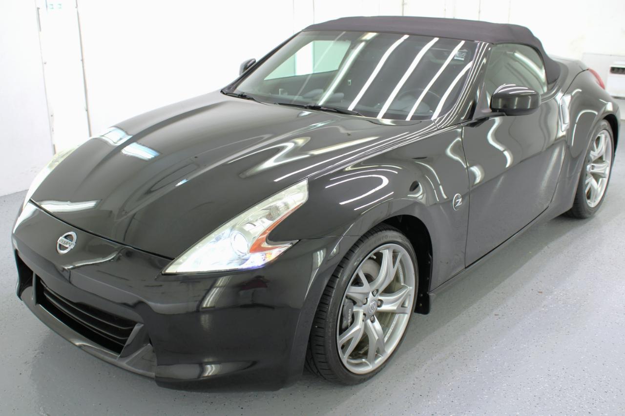 Nissan 370Z 2dr Roadster Auto Touring 2010