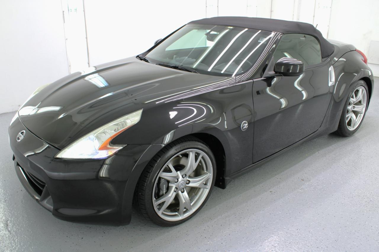 Nissan 370Z 2dr Roadster Auto Touring 2010