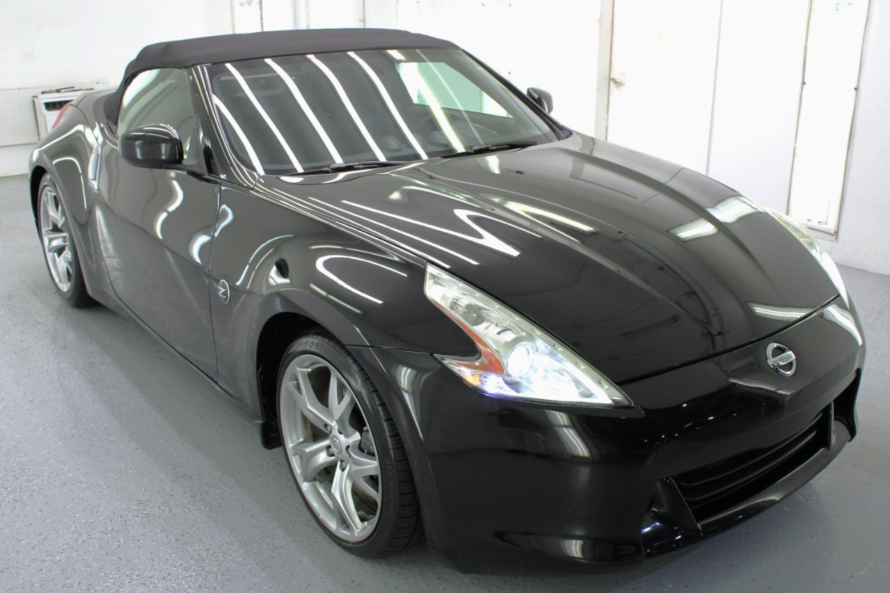 Nissan 370Z 2dr Roadster Auto Touring 2010