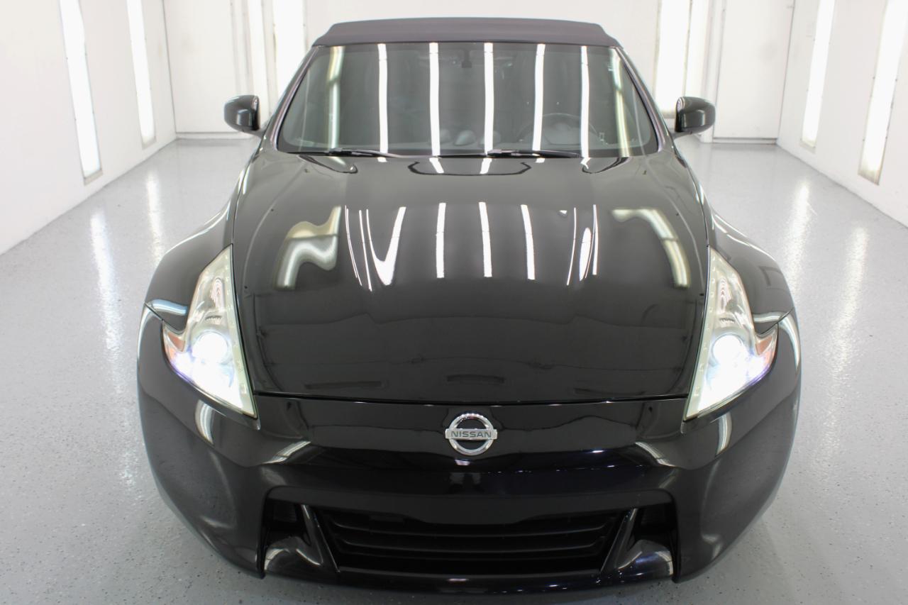 Nissan 370Z 2dr Roadster Auto Touring 2010