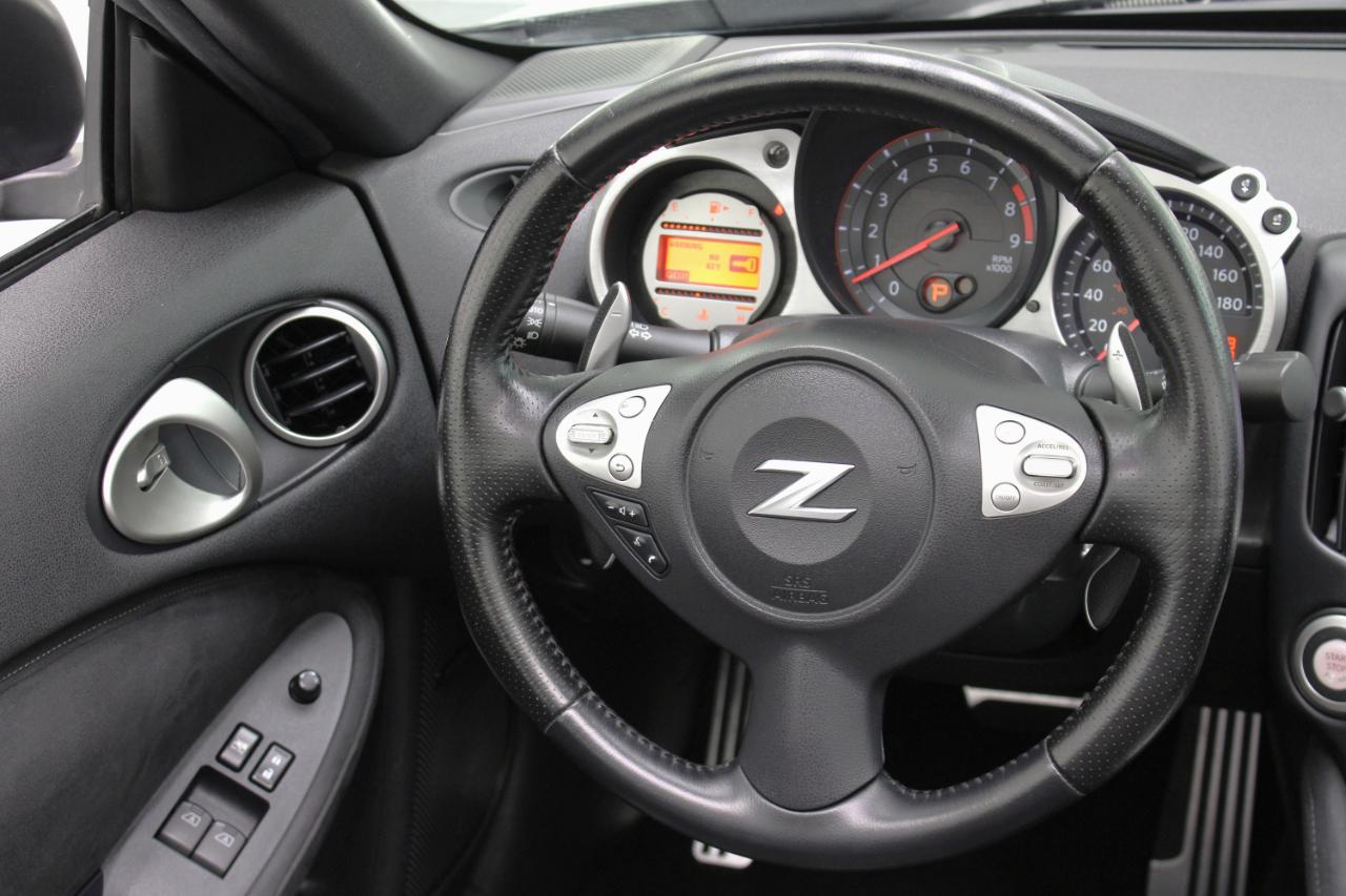 Nissan 370Z 2dr Roadster Auto Touring 2010