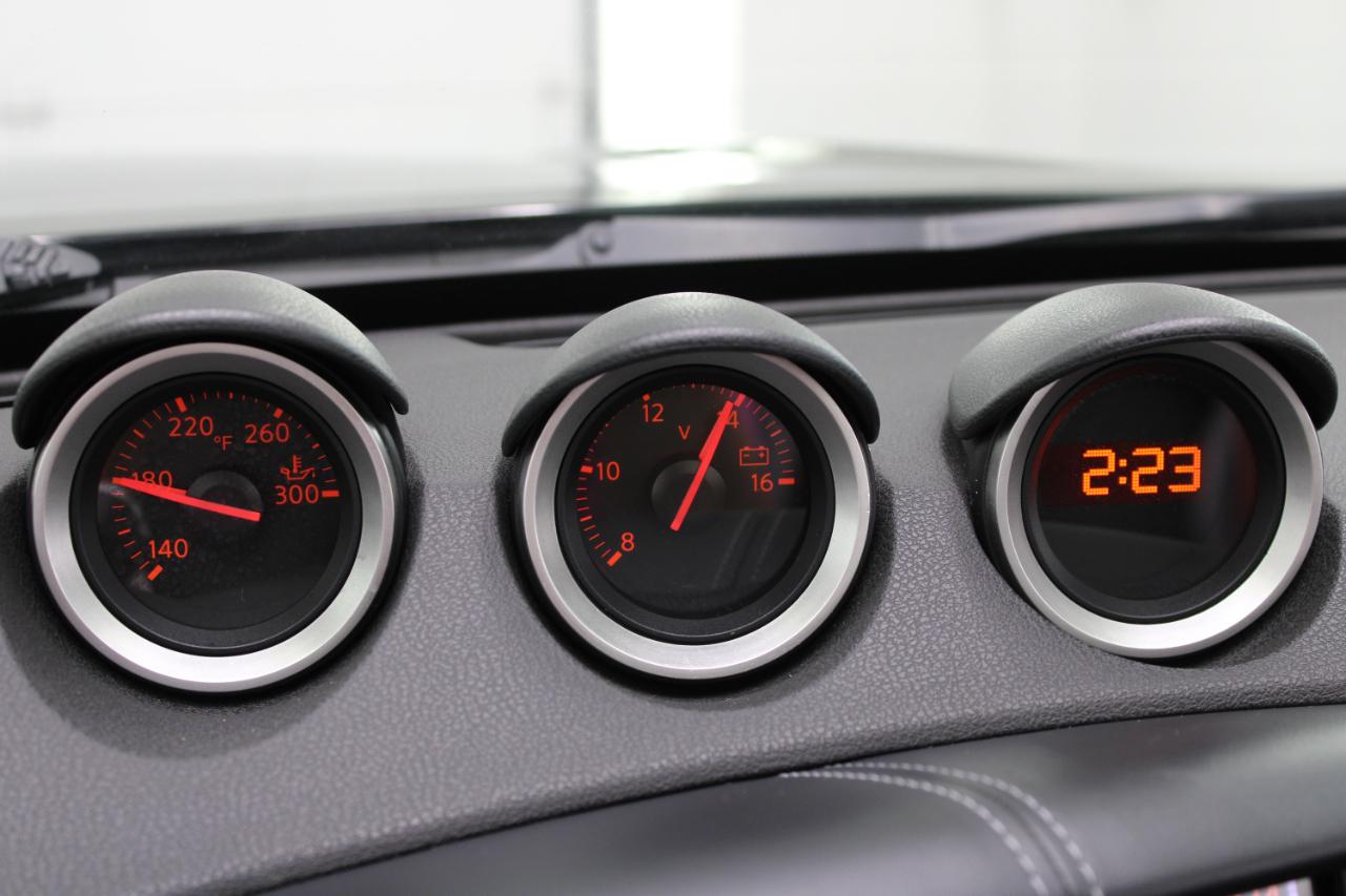 Nissan 370Z 2dr Roadster Auto Touring 2010