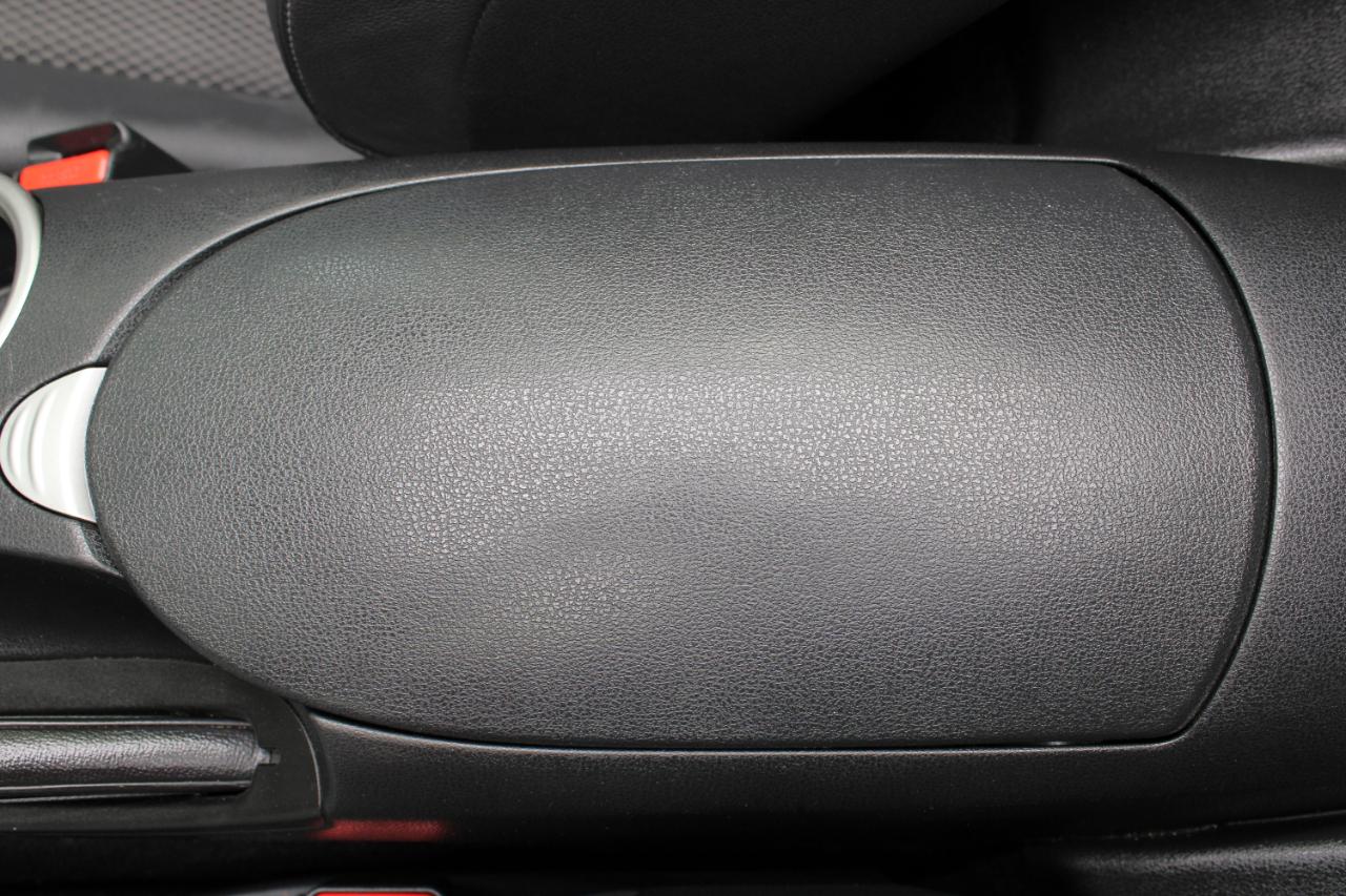 Nissan 370Z 2dr Roadster Auto Touring 2010