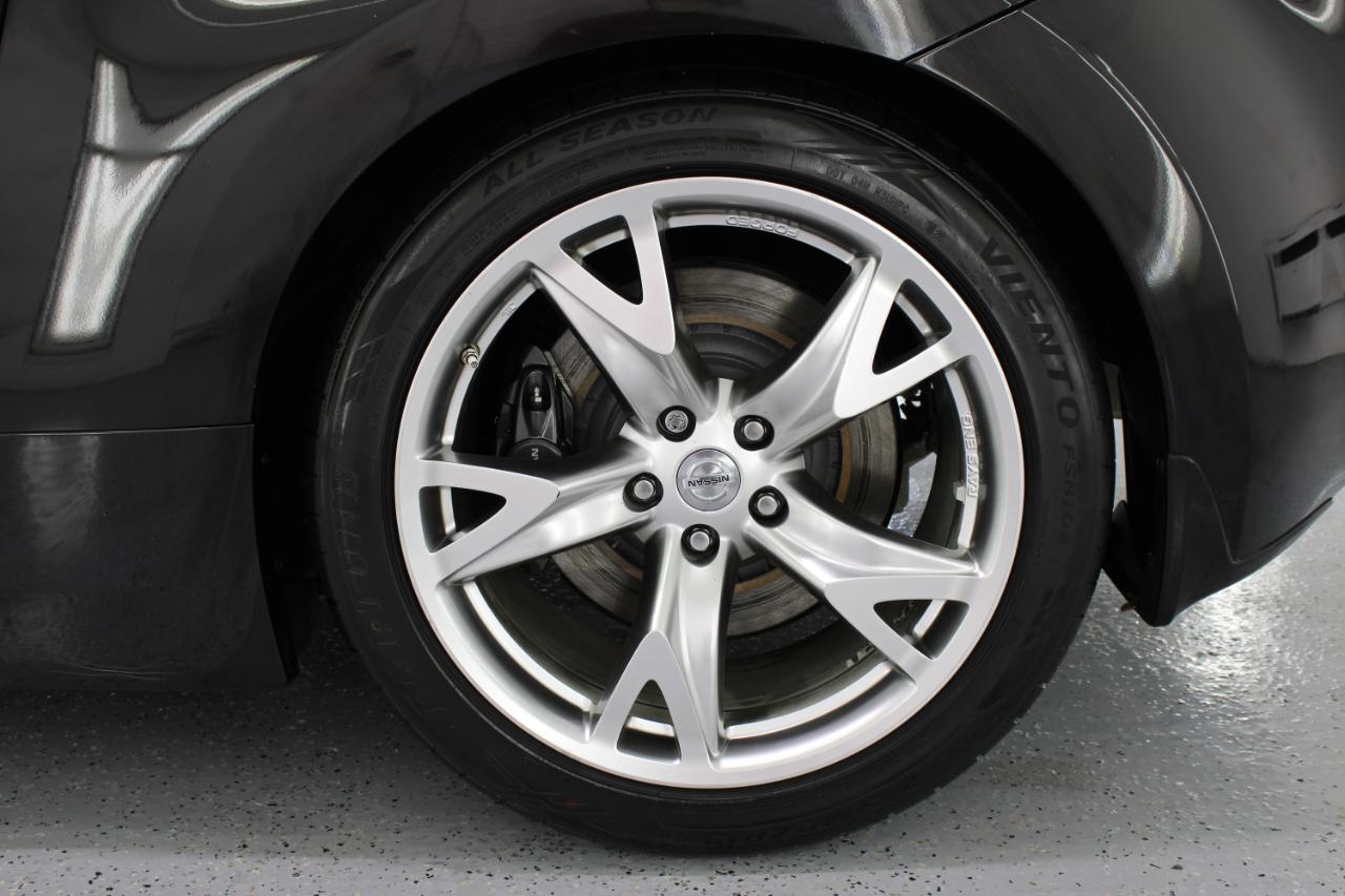Nissan 370Z 2dr Roadster Auto Touring 2010