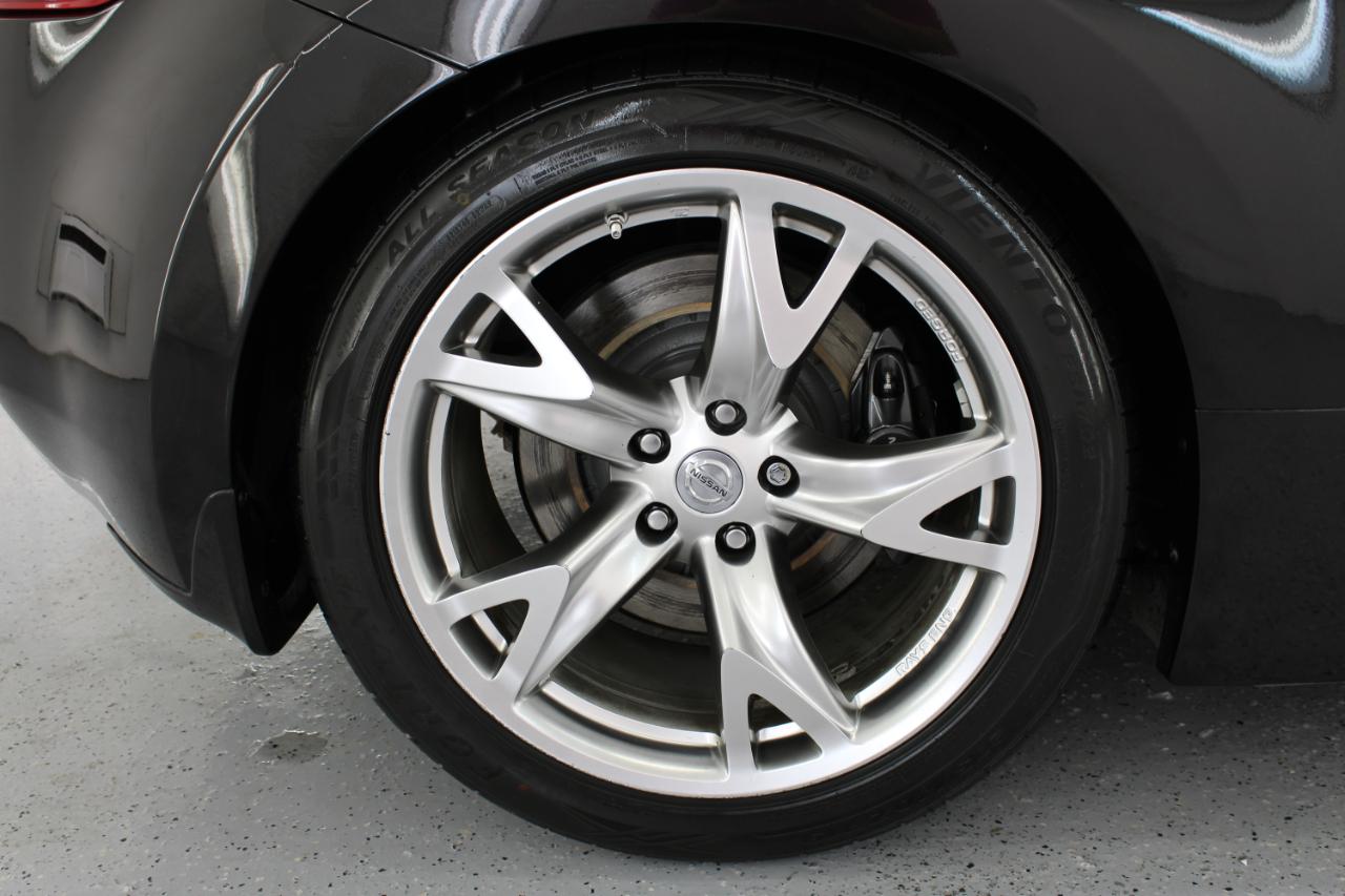Nissan 370Z 2dr Roadster Auto Touring 2010