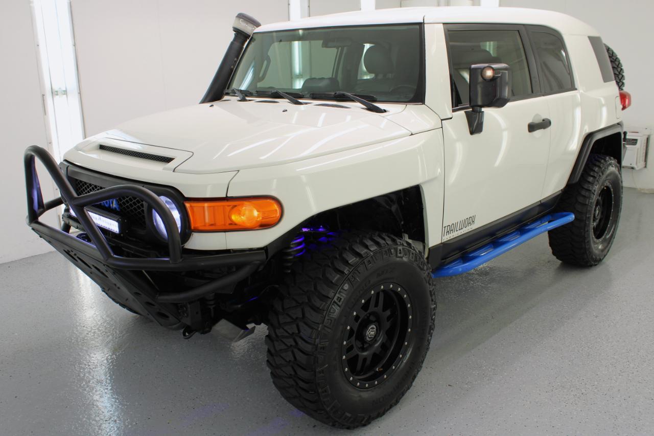 Toyota FJ Cruiser 4WD 4dr Auto (Natl) 2014