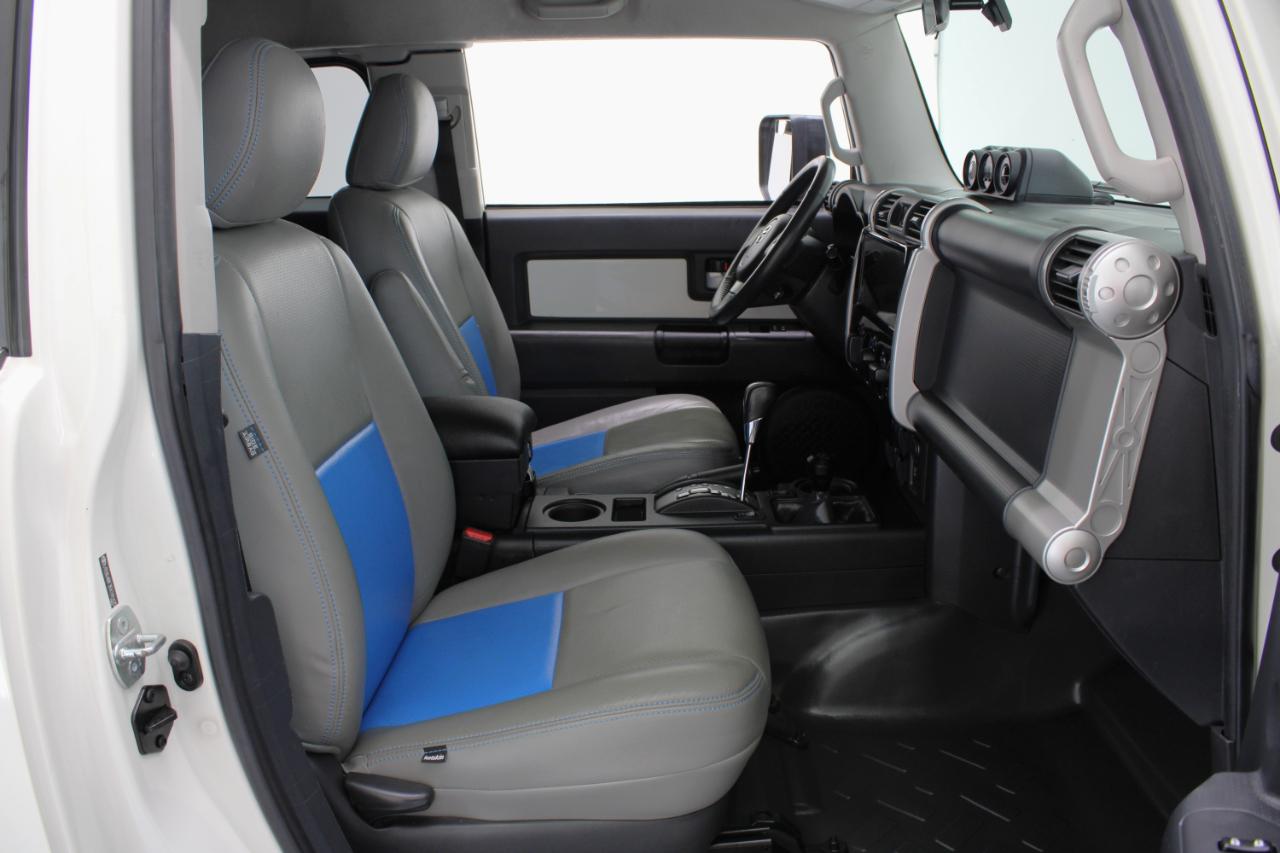 Toyota FJ Cruiser 4WD 4dr Auto (Natl) 2014