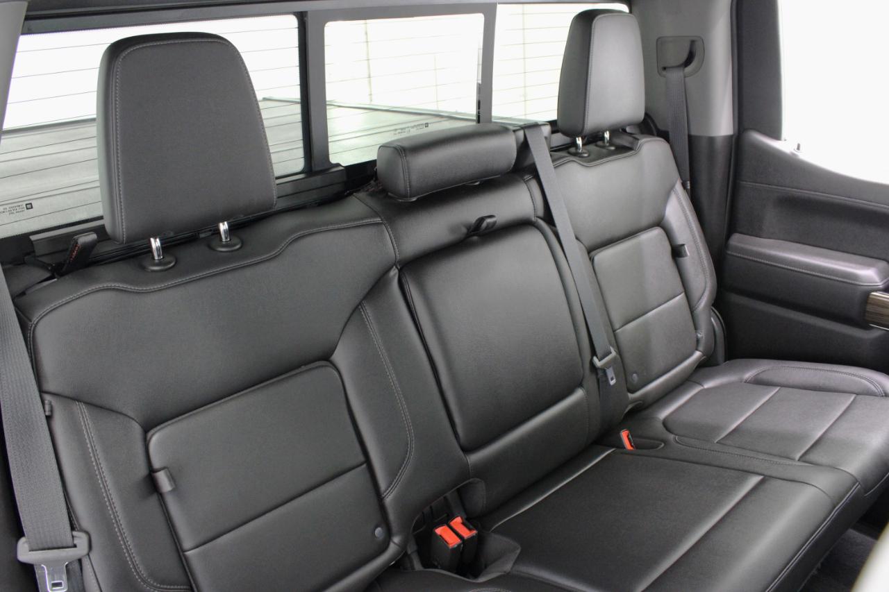Chevrolet Silverado 1500 4WD Crew Cab 147" RST 2020