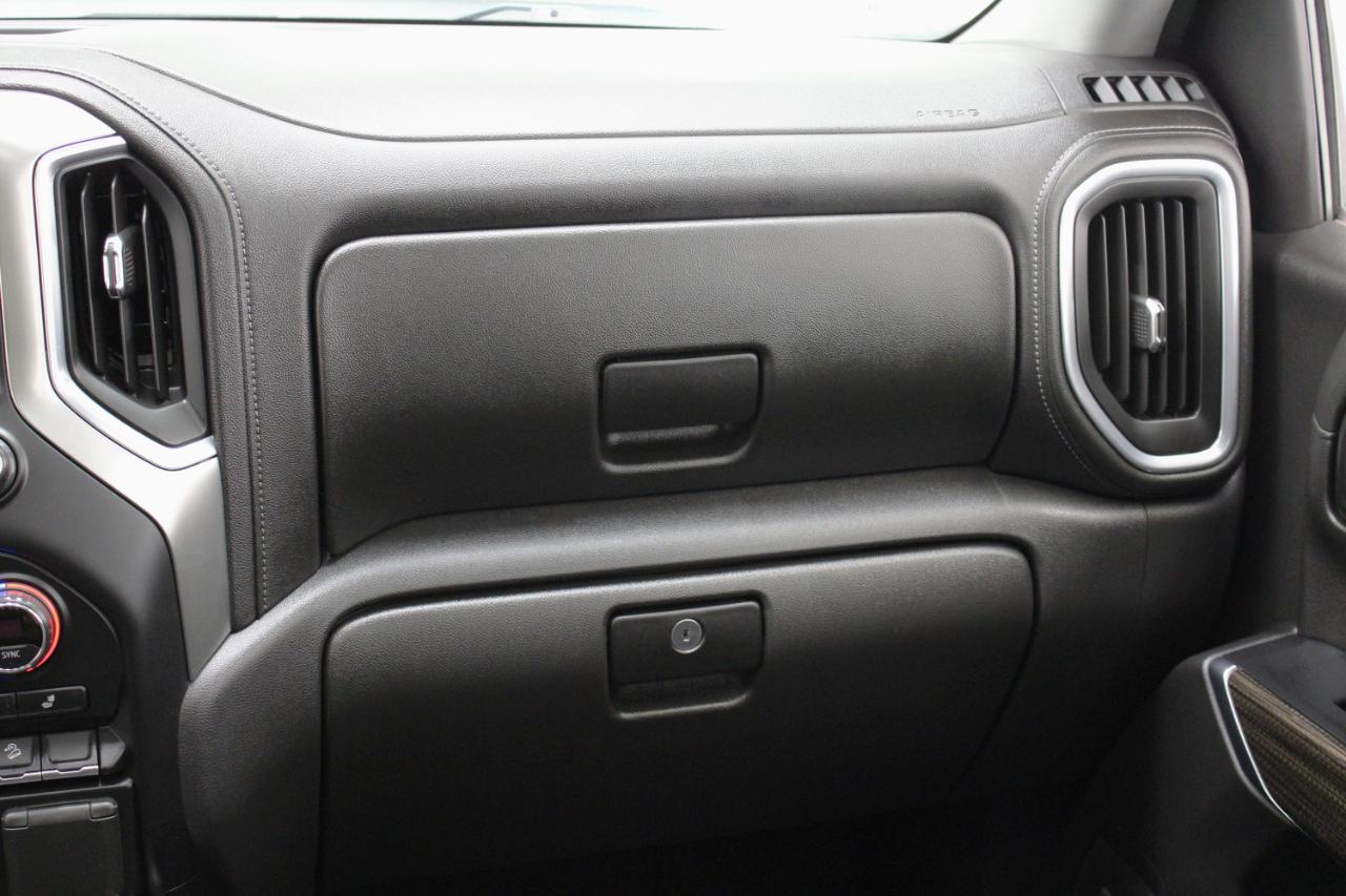 Chevrolet Silverado 1500 4WD Crew Cab 147" RST 2020
