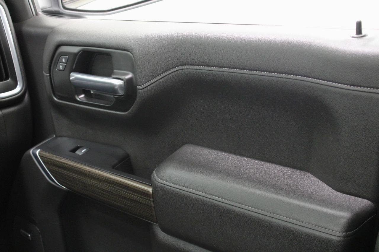 Chevrolet Silverado 1500 4WD Crew Cab 147" RST 2020