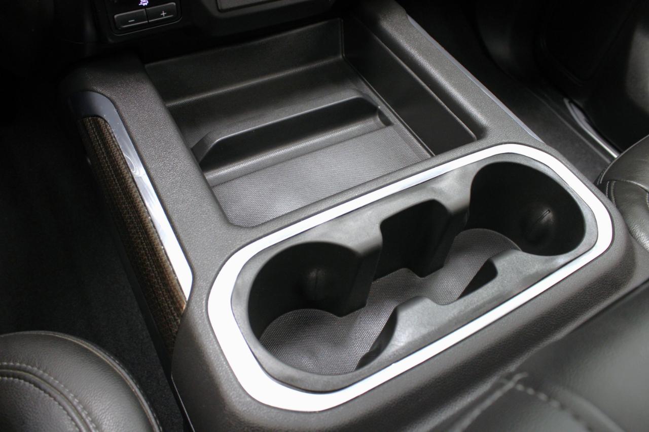Chevrolet Silverado 1500 4WD Crew Cab 147" RST 2020
