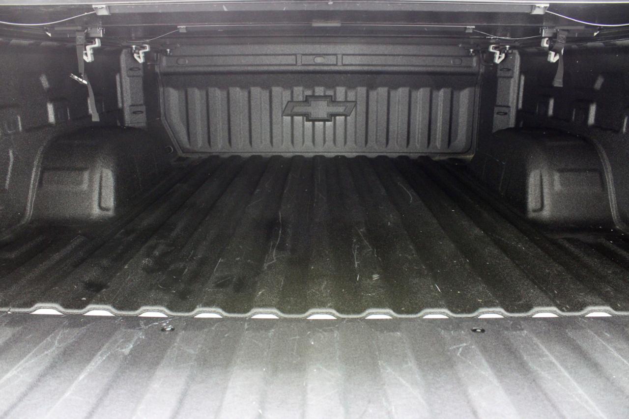 Chevrolet Silverado 1500 4WD Crew Cab 147" RST 2020