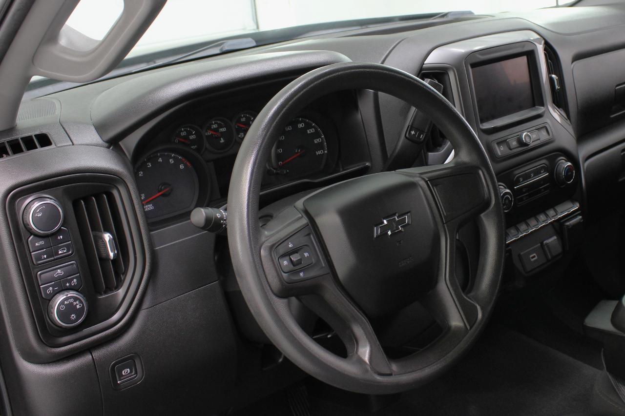 Chevrolet Silverado 1500 4WD Crew Cab 147" Custom 2020