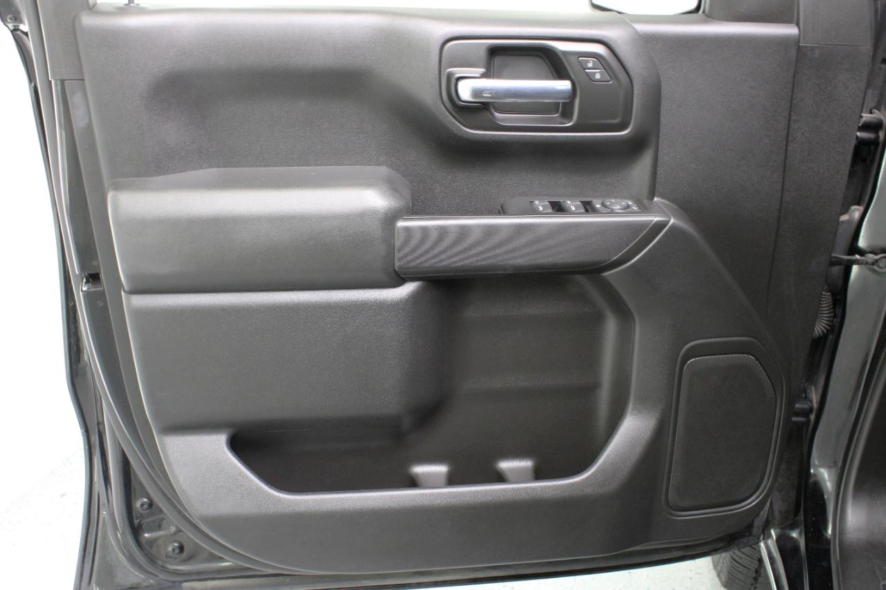 Chevrolet Silverado 1500 4WD Crew Cab 147" Custom 2020