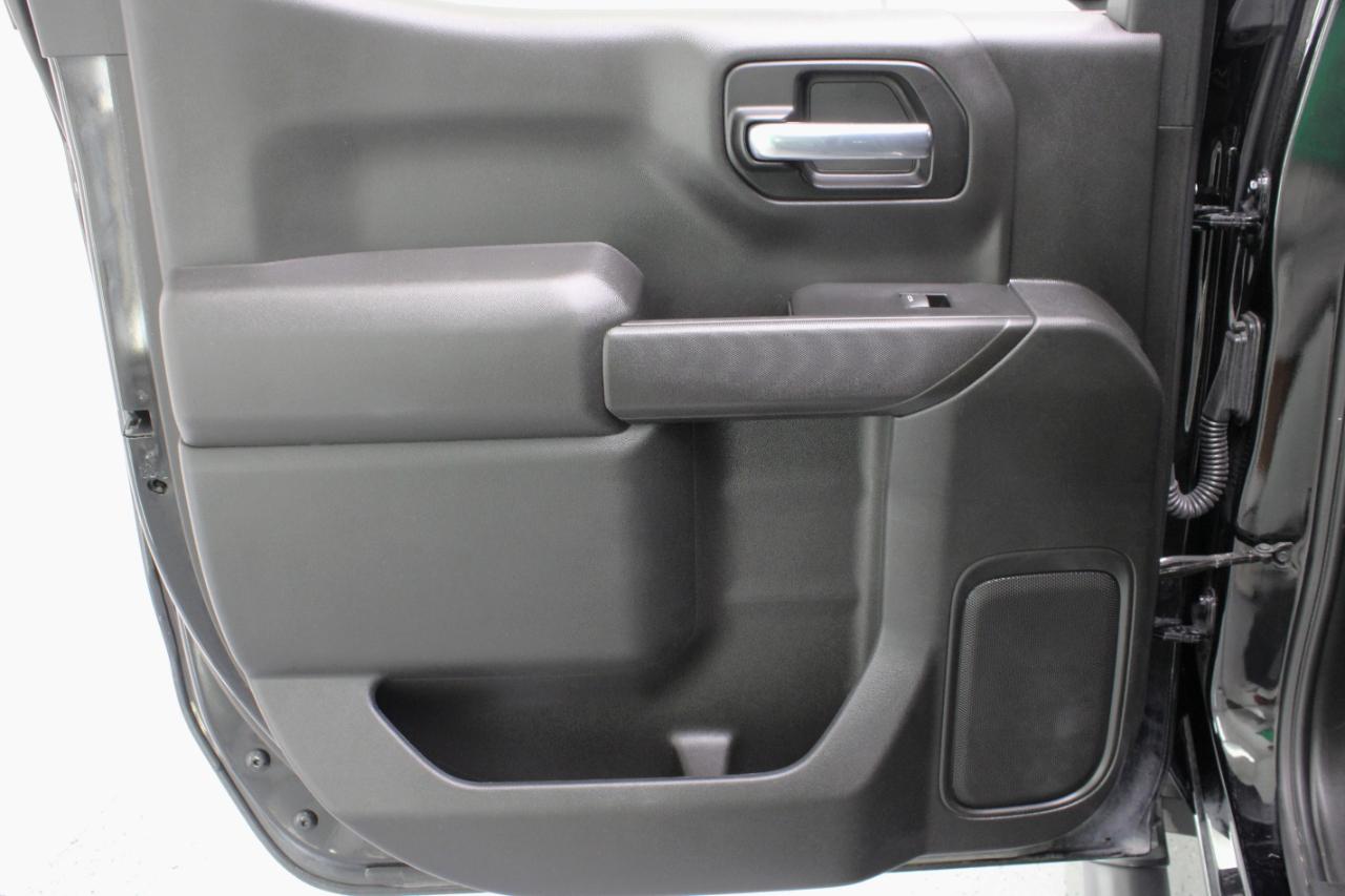 Chevrolet Silverado 1500 4WD Crew Cab 147" Custom 2020