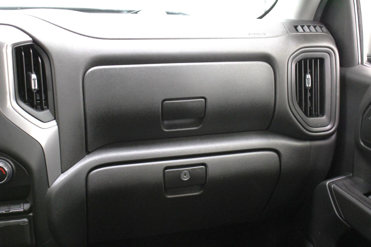 Chevrolet Silverado 1500 4WD Crew Cab 147" Custom 2020