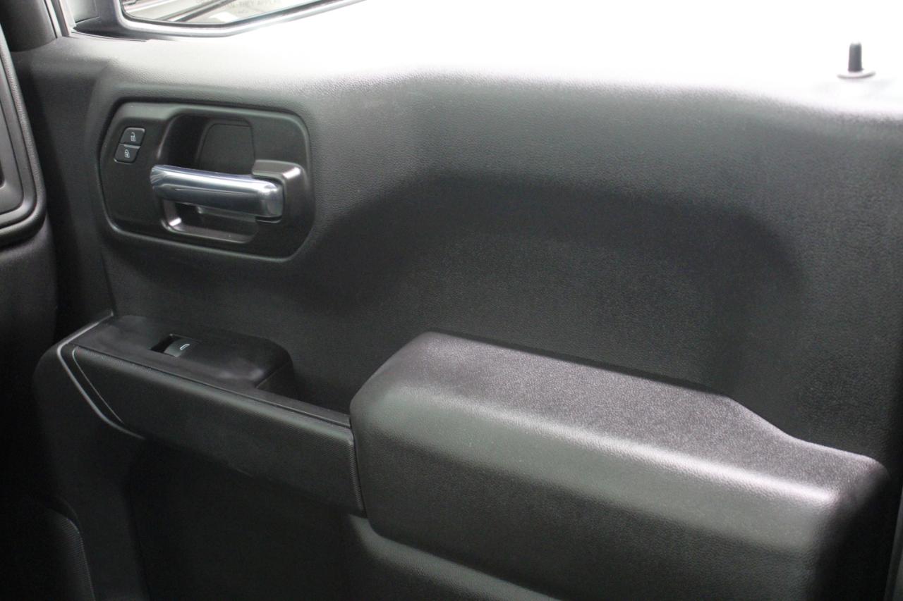Chevrolet Silverado 1500 4WD Crew Cab 147" Custom 2020