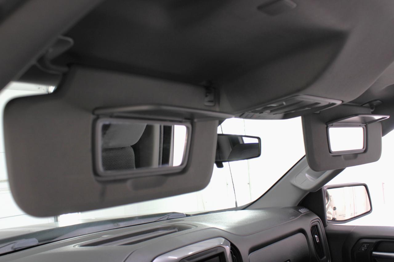 Chevrolet Silverado 1500 4WD Crew Cab 147" Custom 2020
