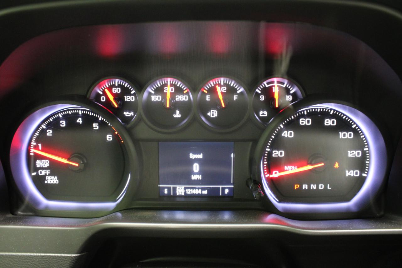 Chevrolet Silverado 1500 4WD Crew Cab 147" Custom 2020