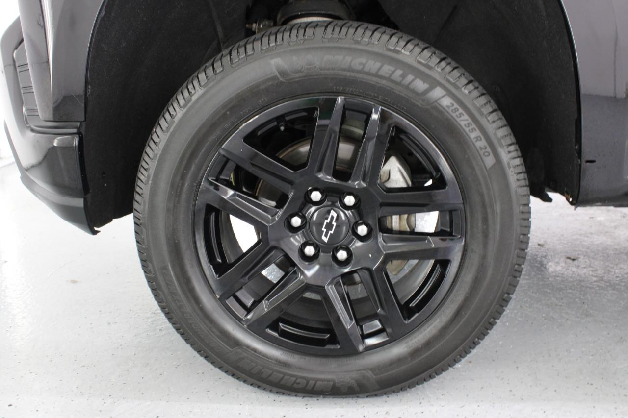 Chevrolet Silverado 1500 4WD Crew Cab 147" Custom 2020