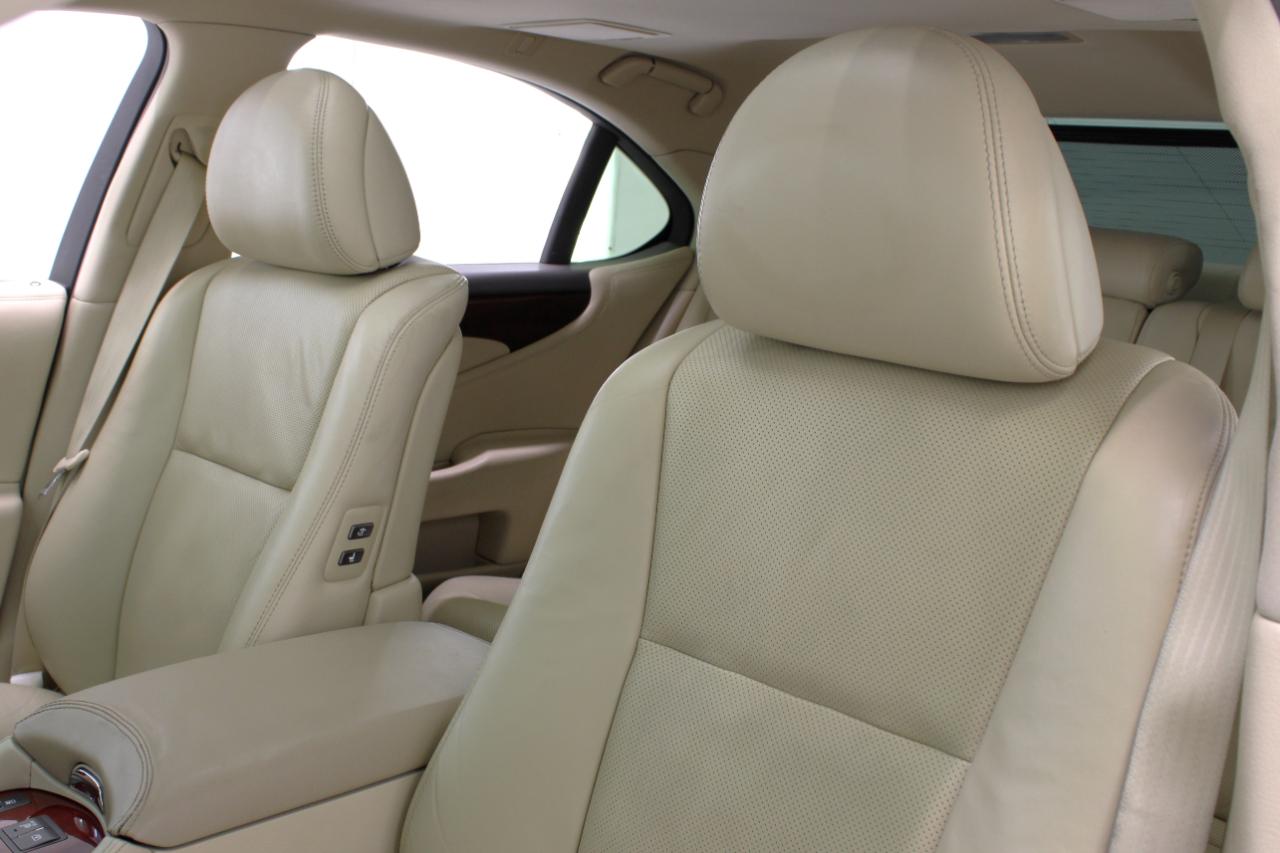 Lexus LS 460 4dr Sdn RWD 2012